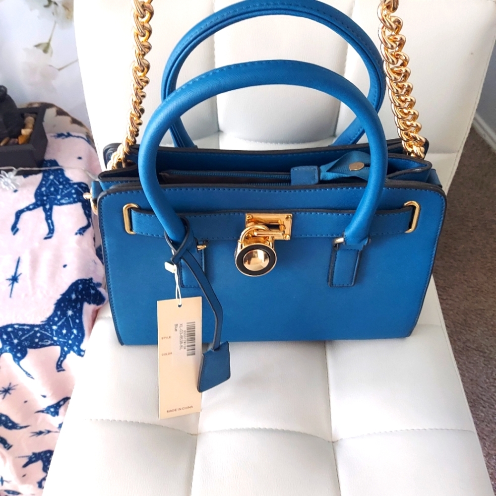 Brand new purse never used